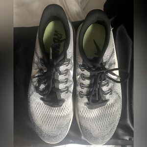 Nike Running Shoes Size 7.5.